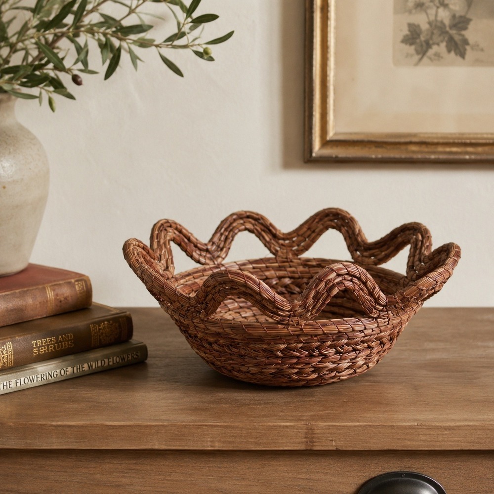 Vintage Hand Woven Pine Needle Basket Scalloped Edge Boho Brown Round Bowl 9.5in